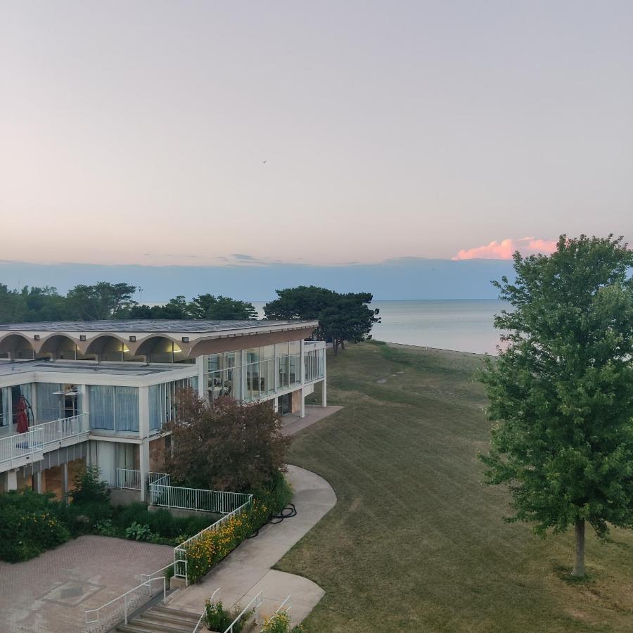 Illinois Beach Hotel Zion Exterior photo